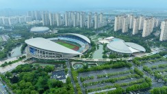 都市绿韵中的运动之翼