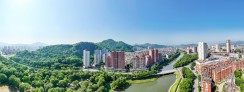 半城山半城水