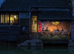 古镇夜未央