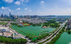 一弘碧水盈天外